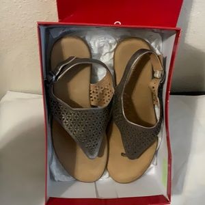 Michelle D Petrol Gold Style: Lorettah sandal